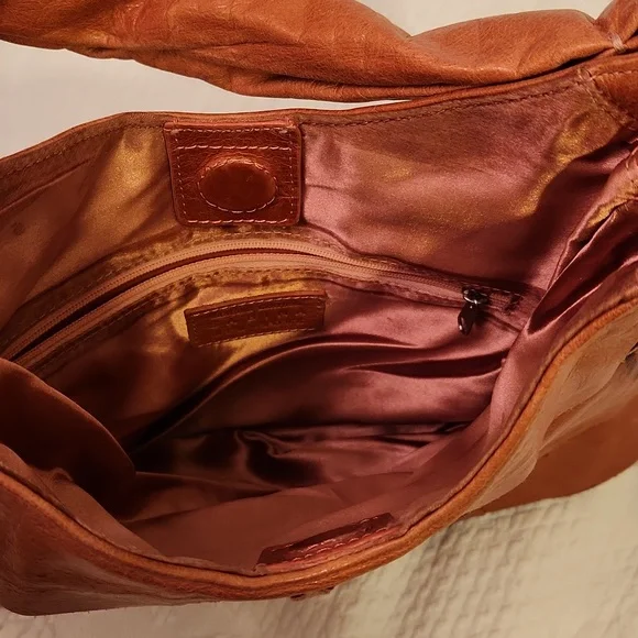 Sabina New York Layered Terracotta Leather Shoulder Bag - Picture 3 of 10